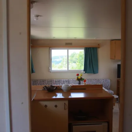 Mobil-Home Ferme La Fee Spiruline Aurignac Aurignac  Chambre photo